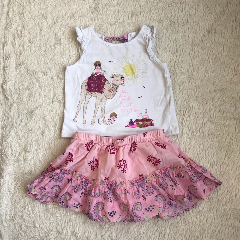 Toddler girl top and bottom outfit set (18 M)